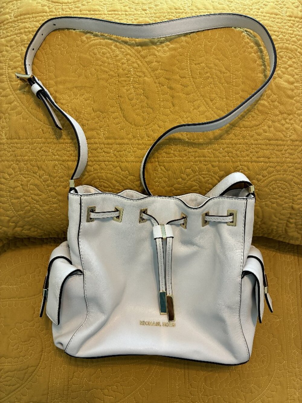 Michael Kors White/Ivory Leather Bucket Bag